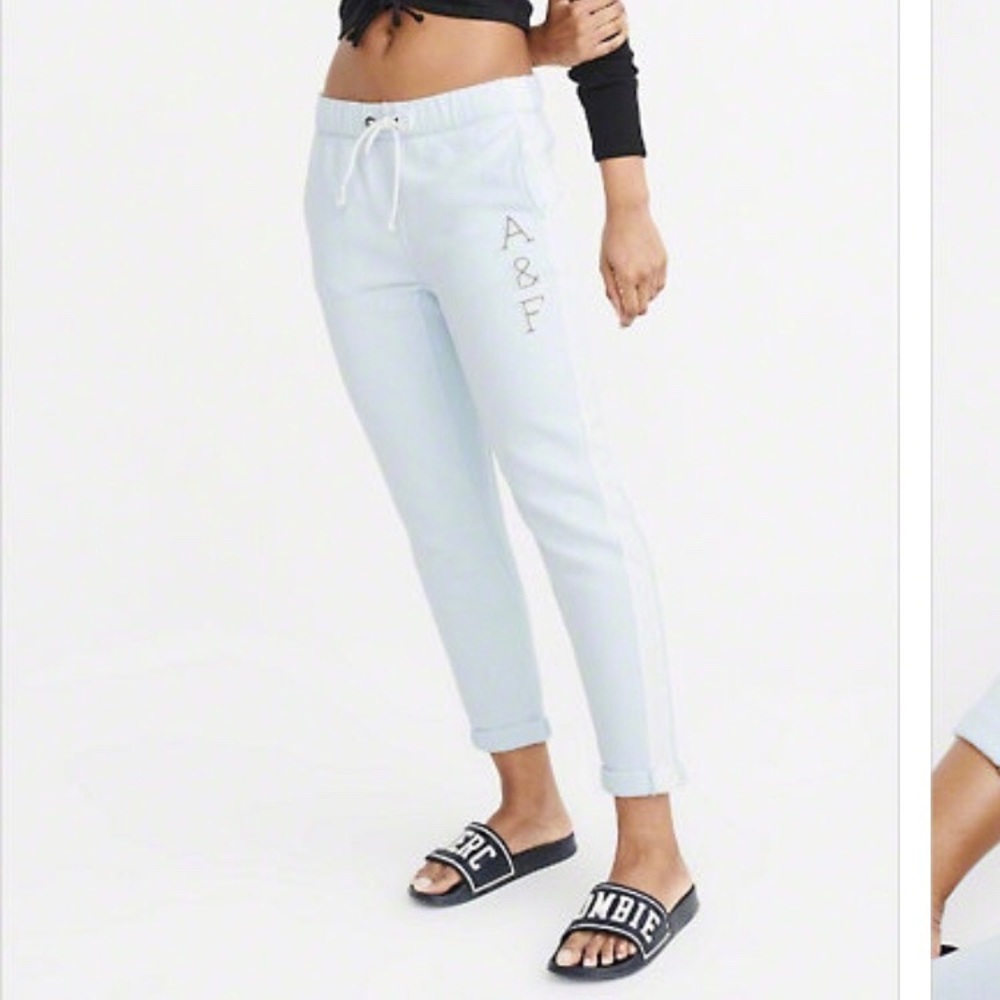 Abercrombie and Fitch light blue joggers size xl
